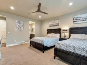Luxury New Townhome Offers 4-Season Mountain Retreat