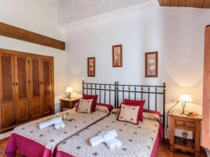 Los Huertos Antequera - La Higuera by Ruralidays