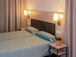 Port Europa Hotel
