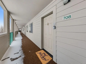 Newly Renovated 3 Bedroom Plus Loft With Stunning Mountain and Lake Views! 3 Condo by Redawning