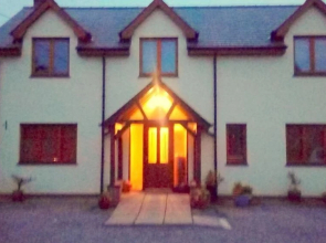 Cysgod y llan