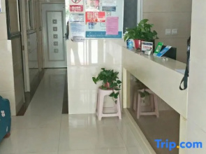Xinyang Longtai Express Hotel