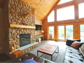 Northwood Views 4 Bedroom Chalet by Redawning