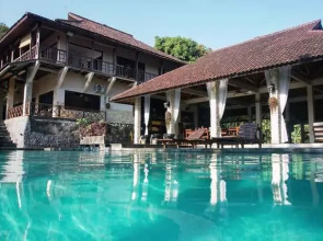 Schitzo Hills Forest Resort