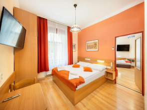 Hotel Golden City Garni