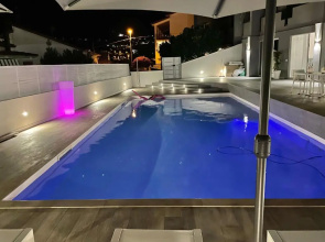 Tropicana Suite