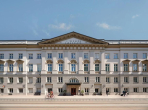 Stradom House, Autograph Collection