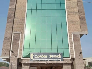 London Branch Hotel and Restaurant