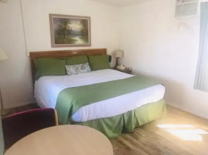 Silver Maple Inn and The Cain House Country Suites