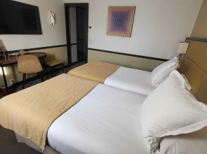 Hotel Paris Neuilly
