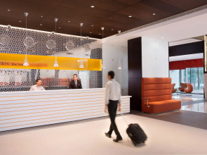 Отель ibis One Central Hotel