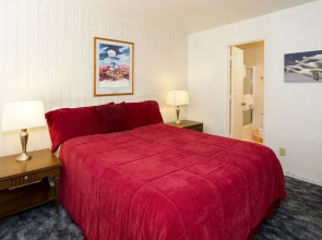 La Vista Blanc #22 - Near Shuttle, BBQ & Pool