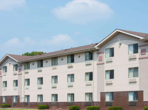 Super 8 by Wyndham New Castle