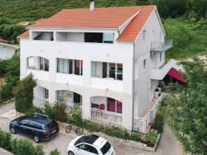 Nice Apartment in Kuciste-perna With 1 Bedrooms and Wifi