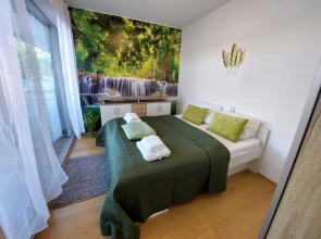 Dream Getaway Apartment with Jacuzzi and Pool