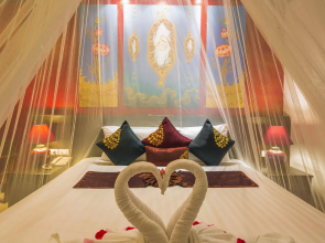 Tanawan Phuket Hotel