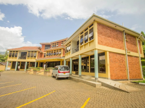 Crown Suites Hotel