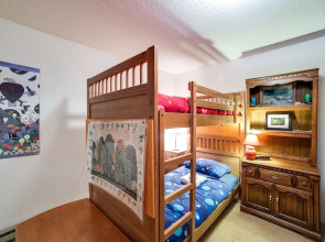 Mt. Baker Lodging Cabin 6 – Hot Tub, WiFi, Sleeps 8! by MBL