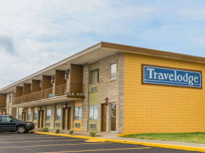 Travelodge by Wyndham Bloomington