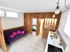 appt 2 chambres calme,clim, plage et gare proche pkg