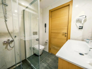 Premier Nergis Beach