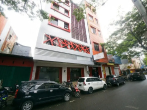 Reddoorz near Ambon Plaza
