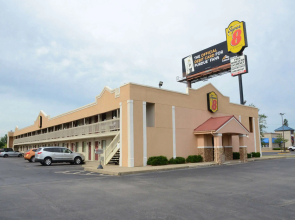 Super 8 by Wyndham Lafayette / Purdue Area