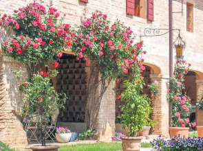 Amazing Home in Boara Pisani With 6 Bedrooms, Wifi and Outdoor Swimming Pool