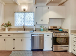 Vacation Rental Home ~ 1 Mi to Carmel Beach!