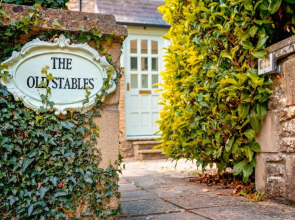 2 The Old Stables