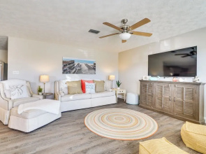 Panama City Beach House w/ Patio, Walk to Ocean