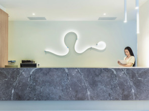 Ammon Zeus Luxury Beach Hotel