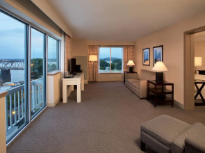 Sheraton Louisville Riverside Hotel