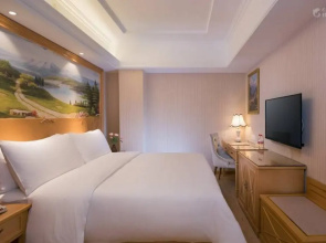 Vienna Hotel Shanghai International Tourist Resort Xiuyan Road Metro Station Bra