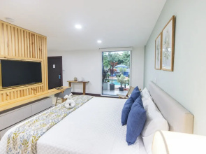 Paradise Bay Hotel Boutique