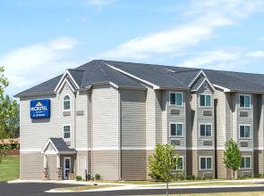 Microtel Inn & Suites by Wyndham Dickinson