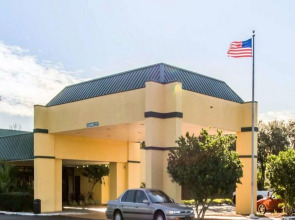 Stayable Jacksonville West