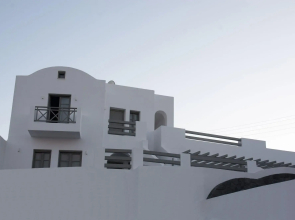 Amphitrite Suites Santorini