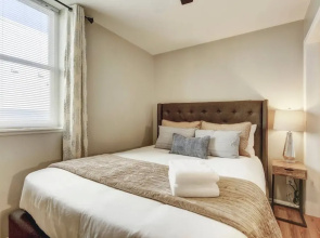 New Charming Denver Apt 2BD Sleeps 6 Great Location!