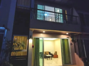 Pon House
