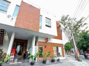 Nirvanna Inn 2 by Nida Rooms