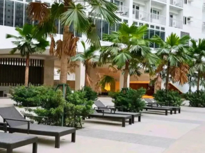 Live Just Steps Away From Mall of Asia
