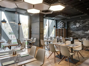 Sky Loft Hotel Kyiv by Rixwel