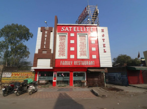 Hotel Satellite And Restaurant By OYO Rooms