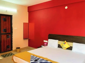 Hotel Aadhya Beach Resort Puri