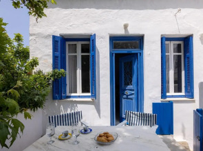Platanos Cycladic House