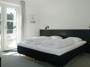 Nice Apartment in Allinge With 1 Bedrooms and Wifi