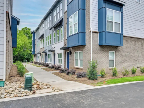 2 Mi to Uptown Charlotte: Family Townhome!