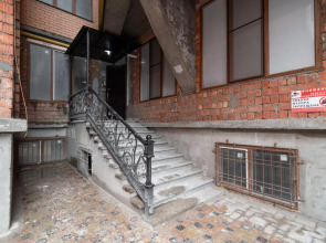 Bon voyage на улице Даниялова