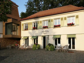 LA Maison Hotel